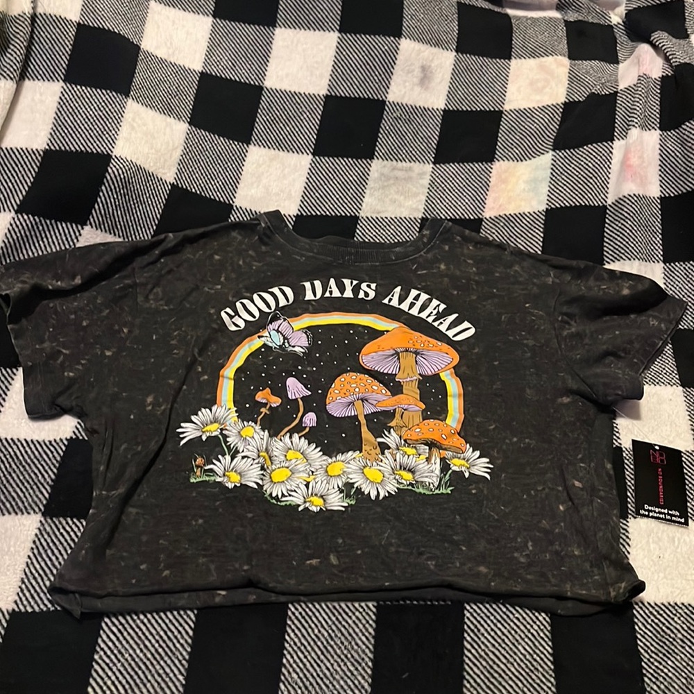 Black cropped good days ahead t-shirt. Size large (11-13).
